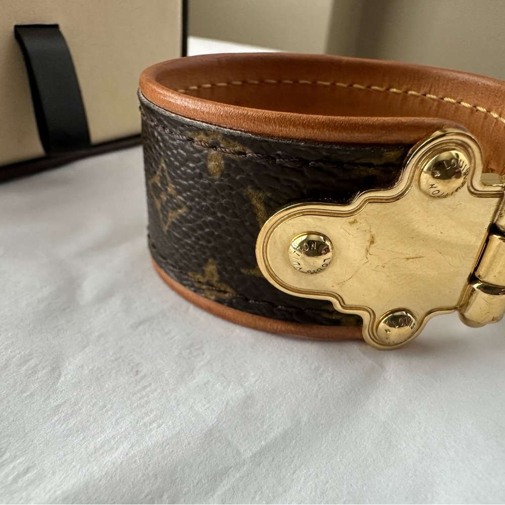 Louis Vuitton Black and Gold Cuff Bracelet - Picture 3 of 6